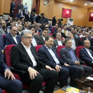 تقدیر از صادرکنندگان برتر استان زنجان با حضور وزیر صمت